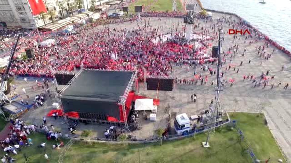 İzmir-Kılıçdaroğlu, İzmir\'de Demokrasi ve Cumhuriyet Mitinginde Konuştu