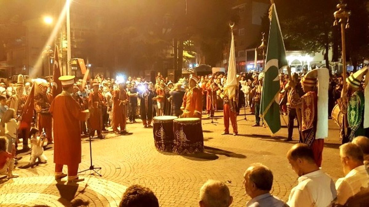 Kayının Torunları Mehter ile Coştu