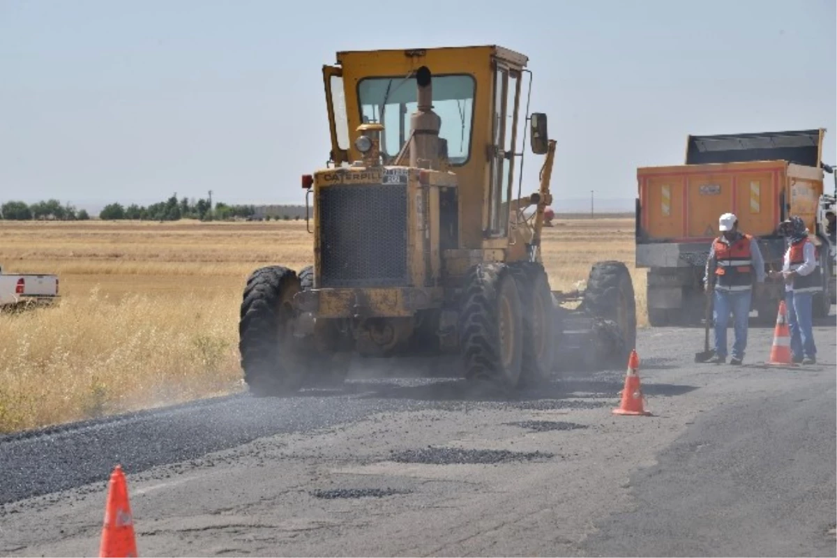 Kırsal Mahallelerdeki Yol Çalışmalarının Yüzde 50\'si Tamamlandı