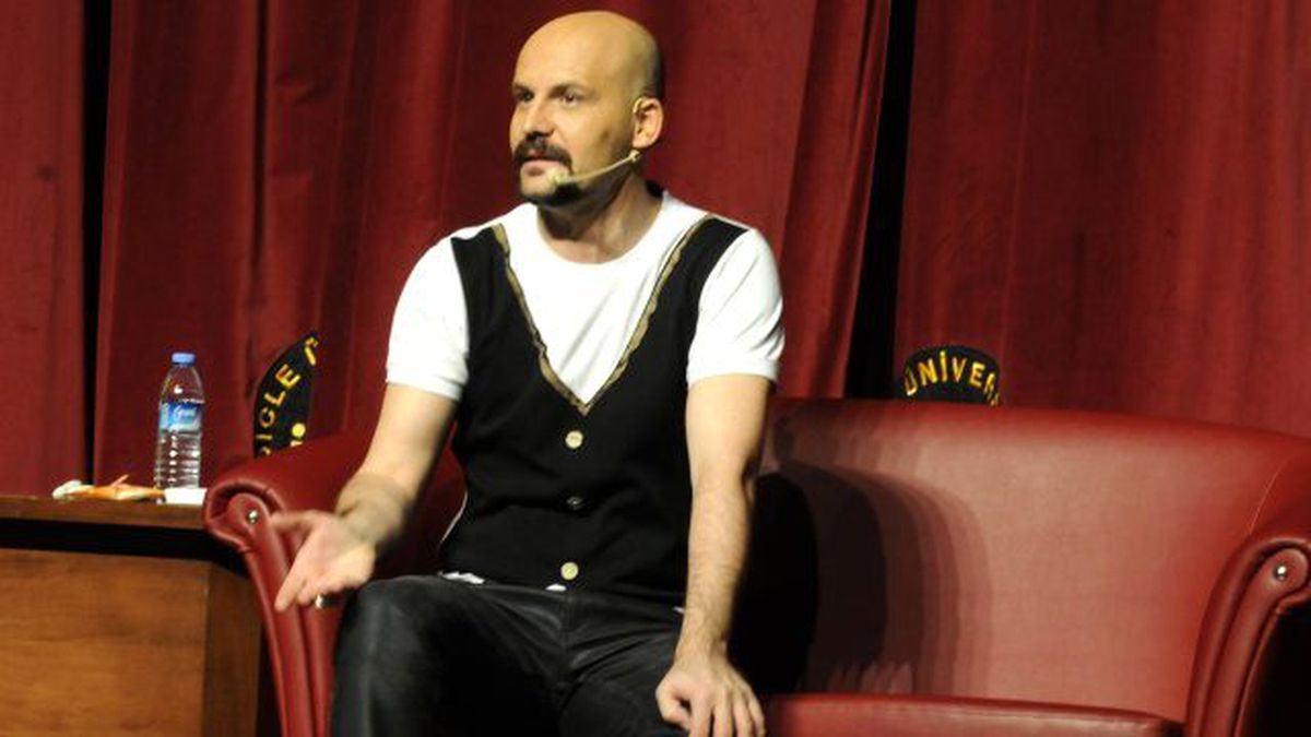 Komedyen Atalay Demirci Gözaltına Alındı