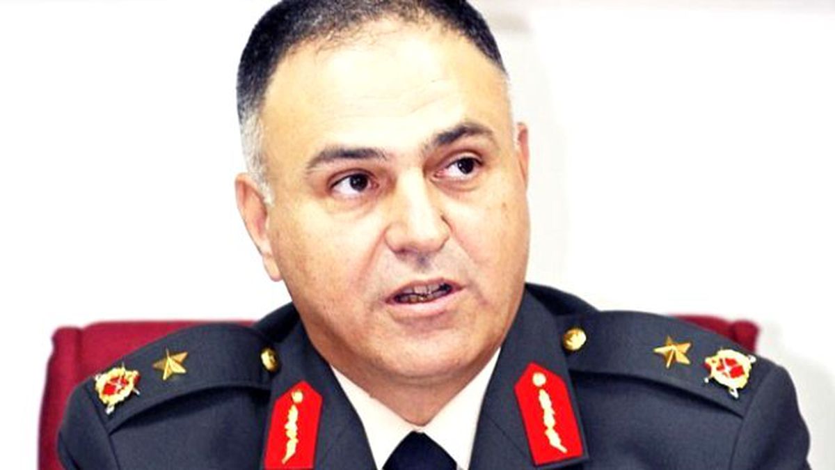 Korgeneral Gürak: Darbe Gecesini Anlattı: Kor Mor Dinlemem Otur!