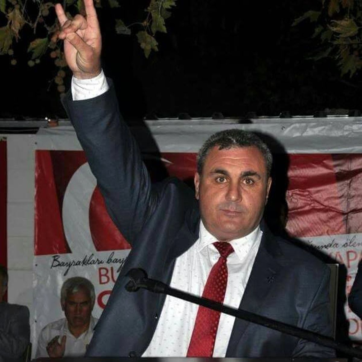 MHP\'de İstifalar Sürüyor