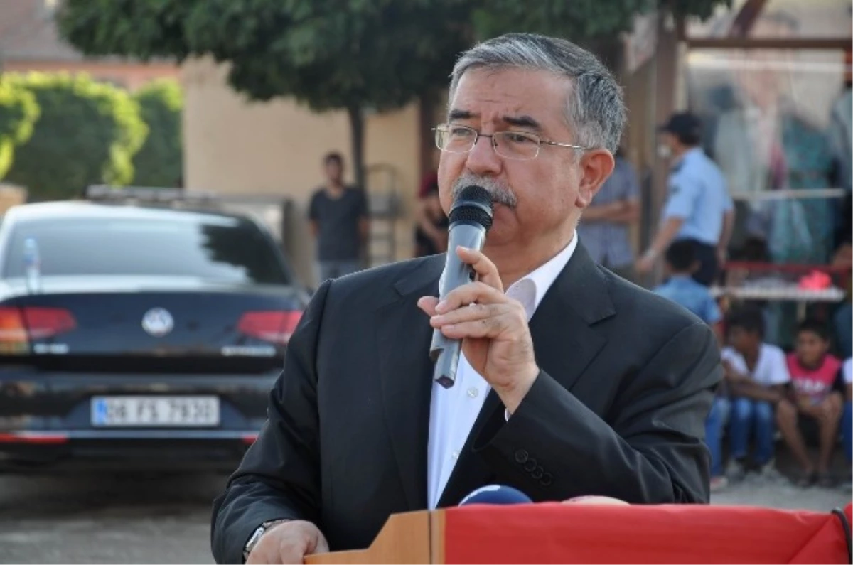 Milli Eğitim Bakanı Yılmaz: "Bunlar Milletin Sorularını Çaldı"