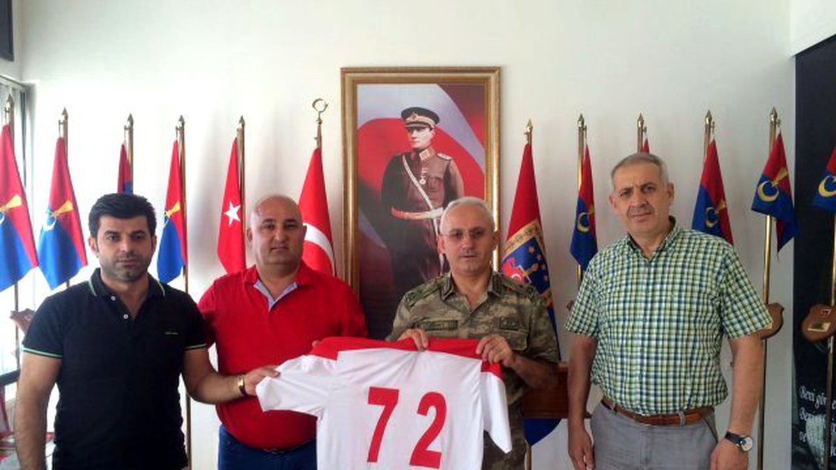 Petrolspor Yöneticileri, Jandarma Bölge Komutanını Ziyaret Etti