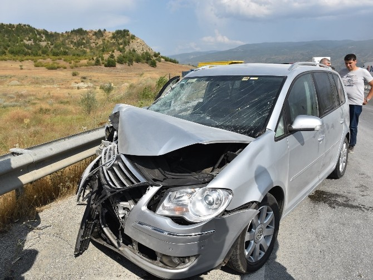 Tosya\'da Trafik Kazası: 3 Yaralı