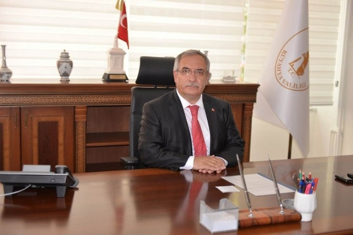 Vali Ahmet Hamdi Nayir\'den Demokrasi Şölenine Davet