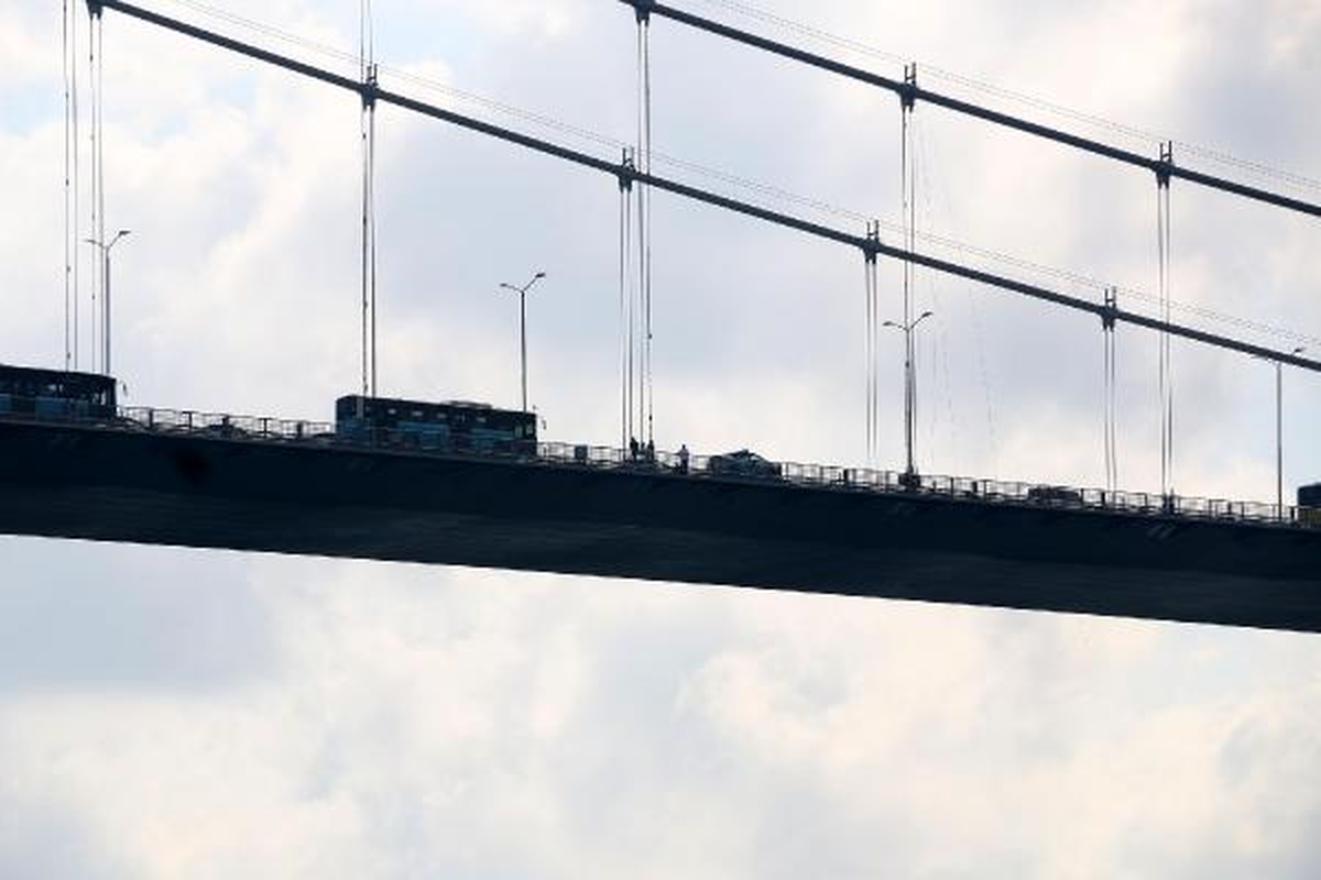 15 Temmuz Şehitler Köprüsü\'nde İntihar Girişimi