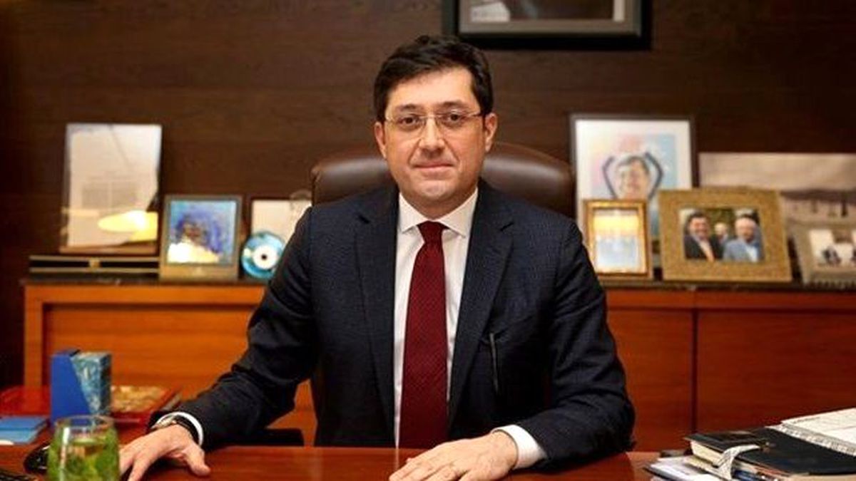 Beşiktaş Belediye Başkanı Murat Hazinedar'a Yurt Dışına Çıkış Yasağı Getirildi