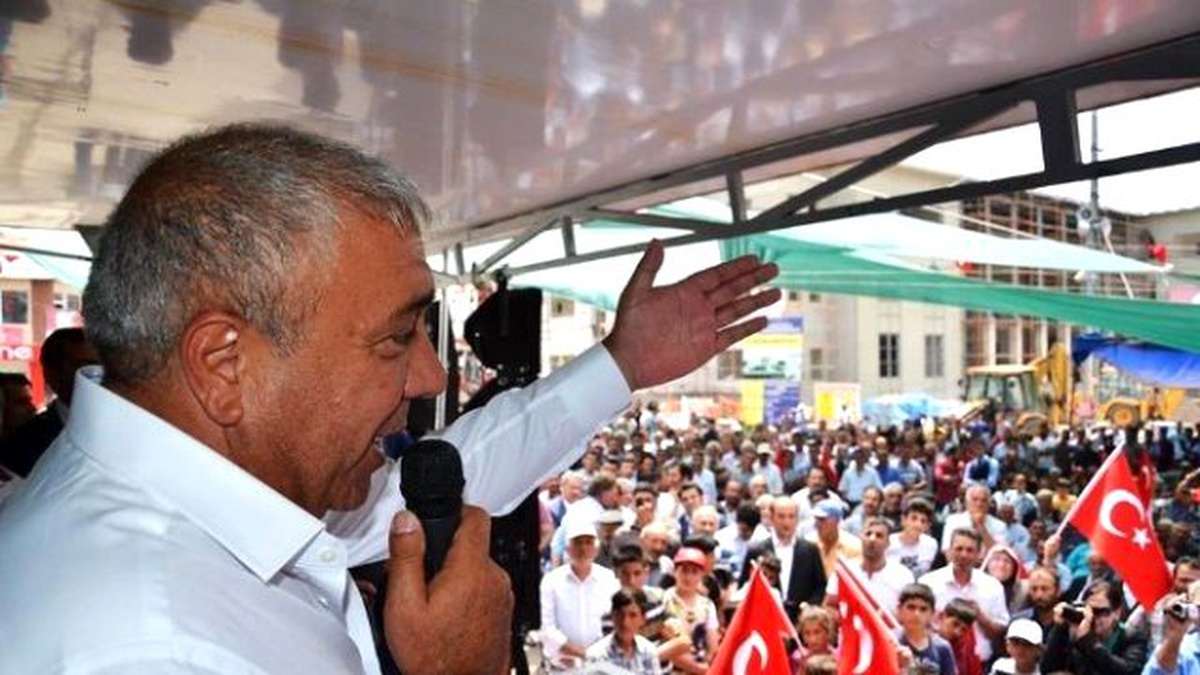 CHP\'li Başkandan Darbecilere \'Siz Delikanlı Mısınız?\' Tepkisi