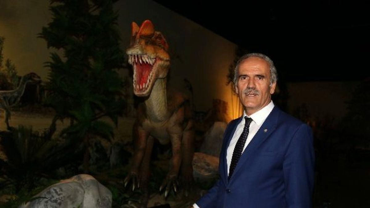 Devr-i Dinozor" Sergisi ile Zamanda Yolculuk