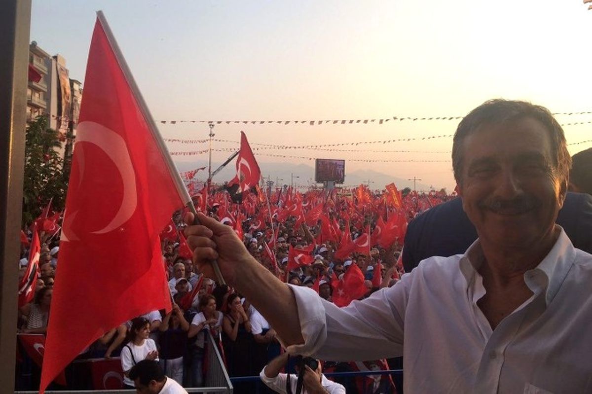 Başkan Ataç, Yüzbinlerle Birlikte İzmir\'de