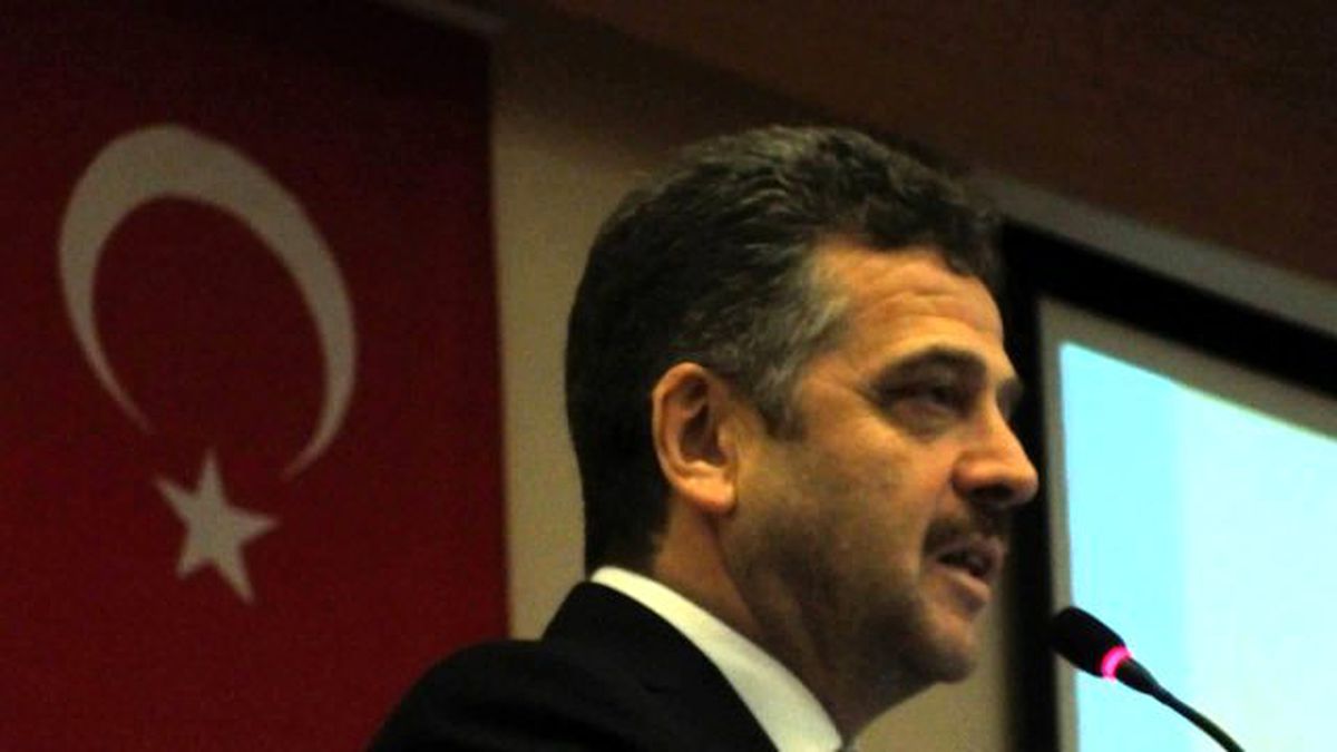 Başkan Usta: "Demokrasi ve Şehitler Mitingi\'ne Katılarak Tek Yürek Olalım"