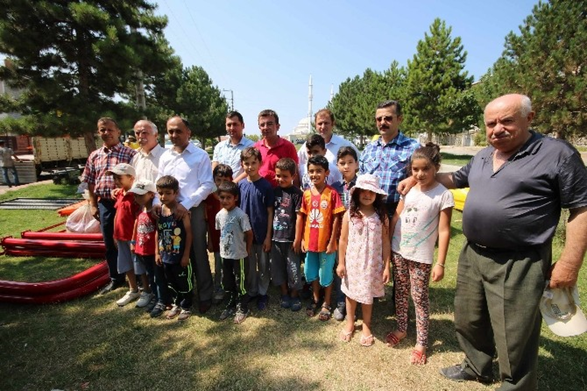 Beyşehir\'de Çocuklara Daha Güvenli Oyun Parkları