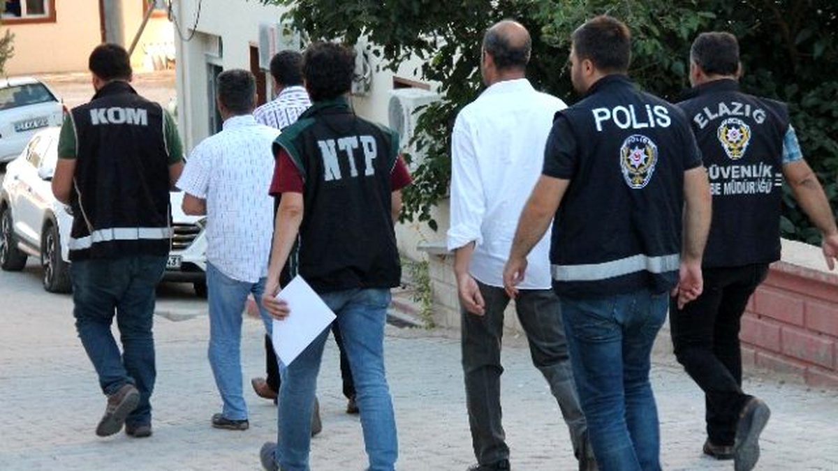 Elazığ\'da Fetö/pdy Operasyonunda 3 Avukat Gözaltına Alındı
