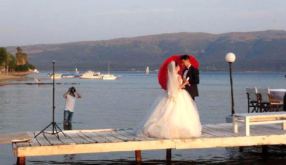 Erdek\'te Gün Batımı Düğün Hatırası