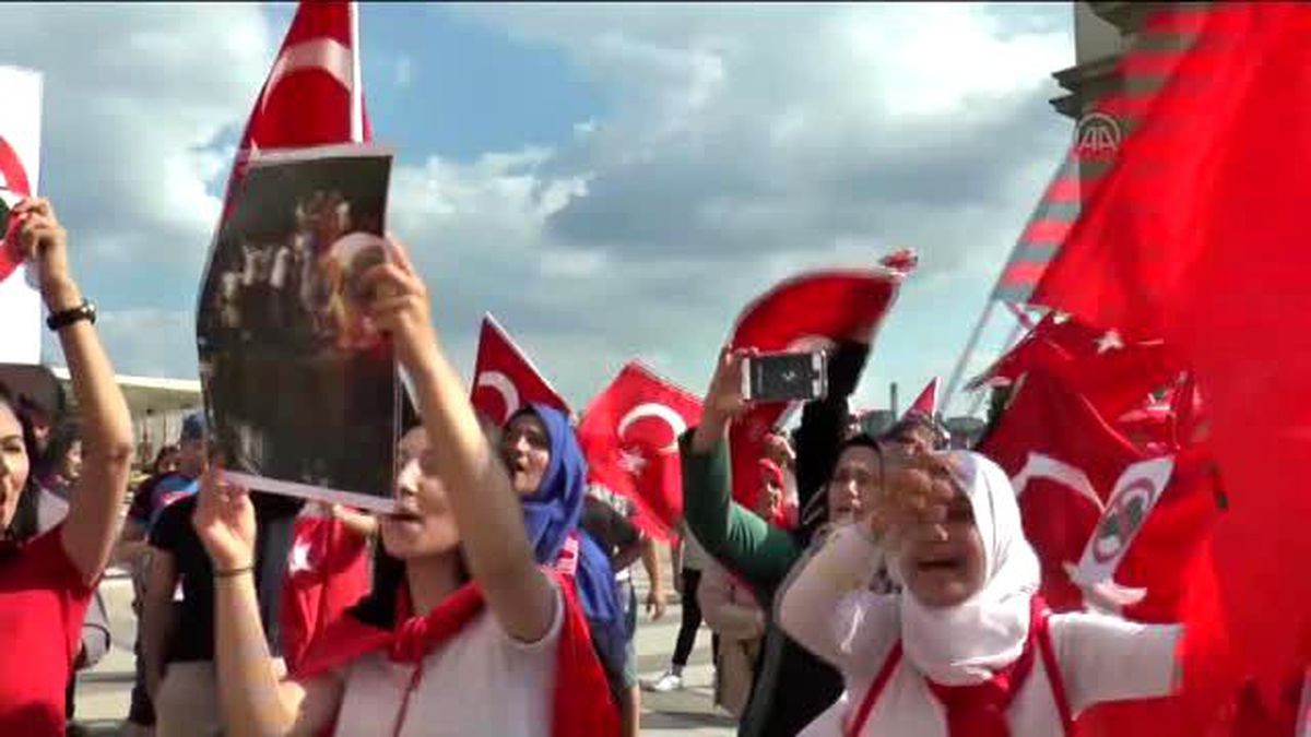 Strazburg\'da Türk Stk\'lardan Fransız Basınına Kınama