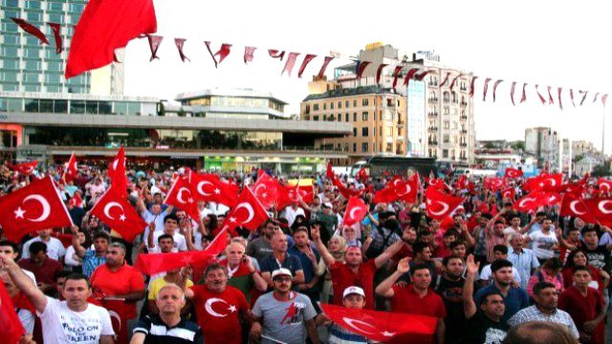 Fetö\'nün Darbe Girişimine Tepkiler - Aile ve Sosyal Politikalar Bakanı Kaya
