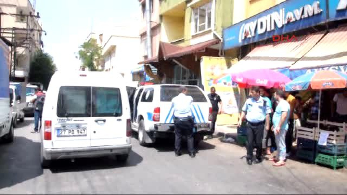 Gaziantep\'te Tüfekli Kavga: 4 Yaralı, 2 Gözaltı