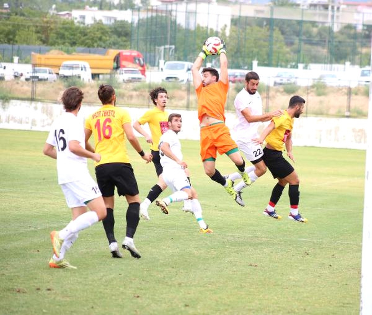 Kızılcabölükspor, Hazırlık Maçında Göz Doldurdu
