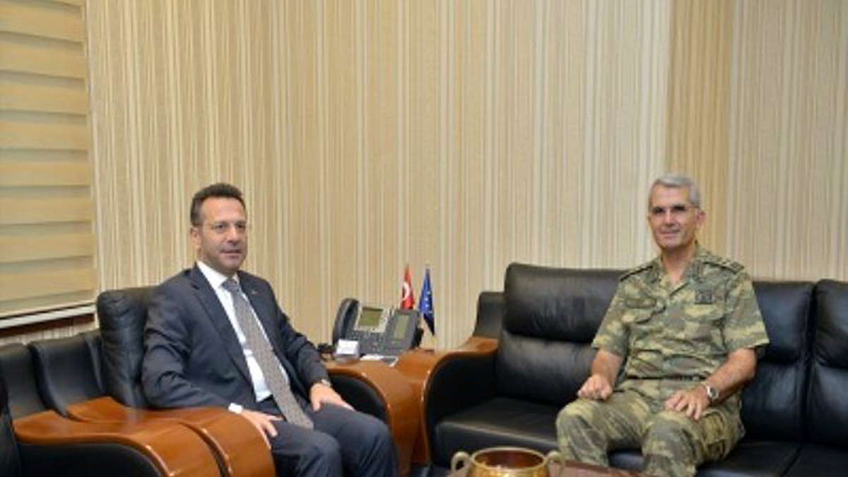 Korgeneral Sivri, Vali Aksoy\'u Ziyaret Etti