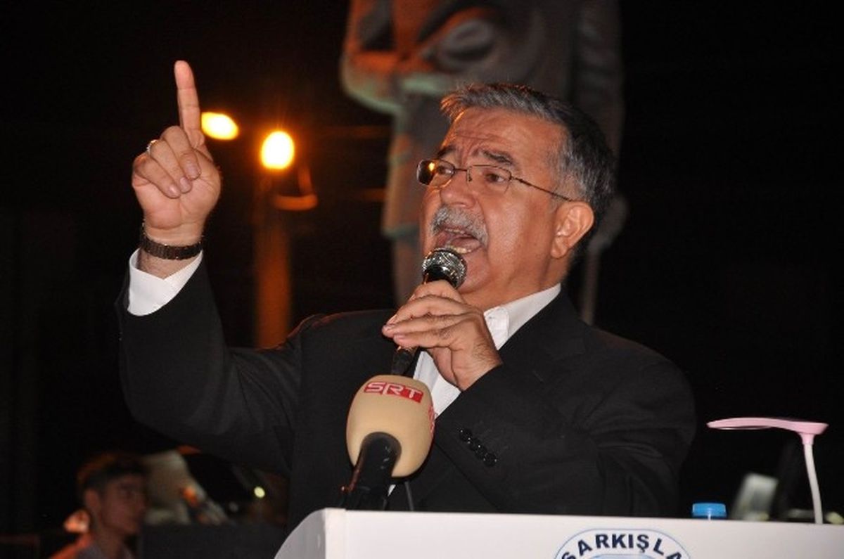 Milli Eğitim Bakanı Yılmaz: " Bu Darbe Girişimini Yapanlar Dış Güçlerin Maşasıdır"