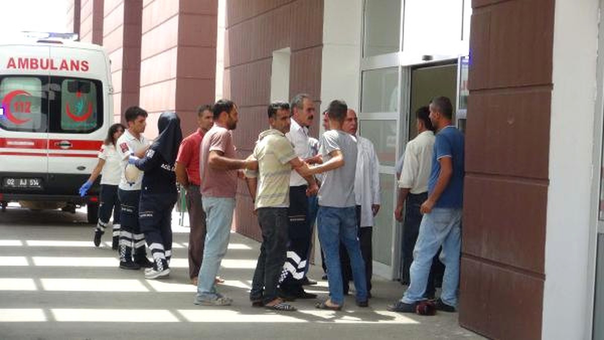 Otomobil ile Motosiklet Çarpıştı: 2 Ölü