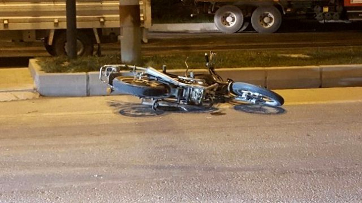 Otomobil ile Motosiklet Çarpıştı: 2 Ölü
