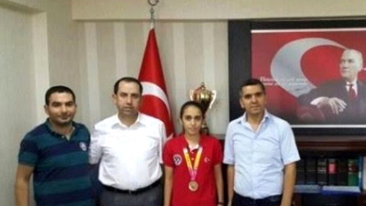 Satranç Şampiyonundan Demir\'e Ziyaret