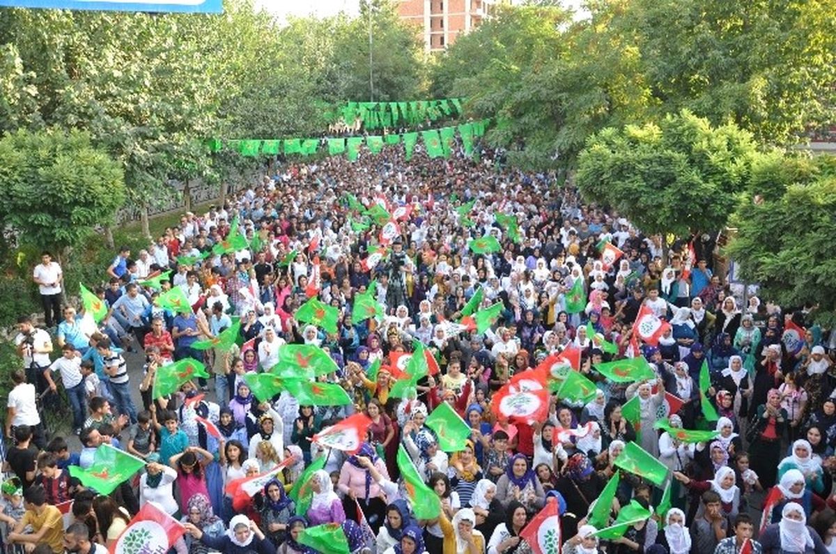 Siirt\'te "Her Türlü Darbeye Karşı Çözüm Radikal Demokrasi" Mitingi