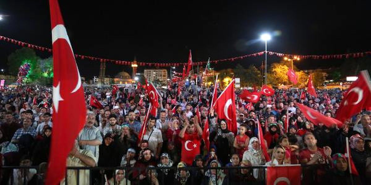 Sivas\'ta Demokrasi Nöbeti Sürdü