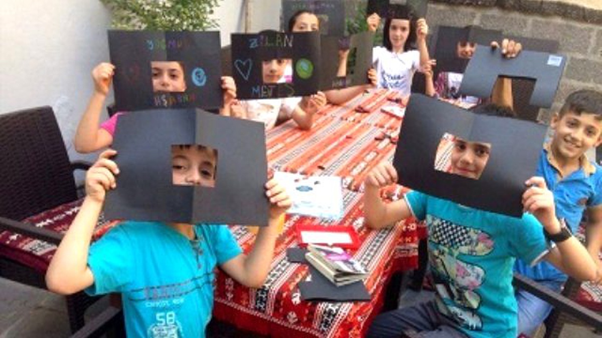 Suriçi\'ndeki Çocuklar İçin Fotoğraf Atölyesi