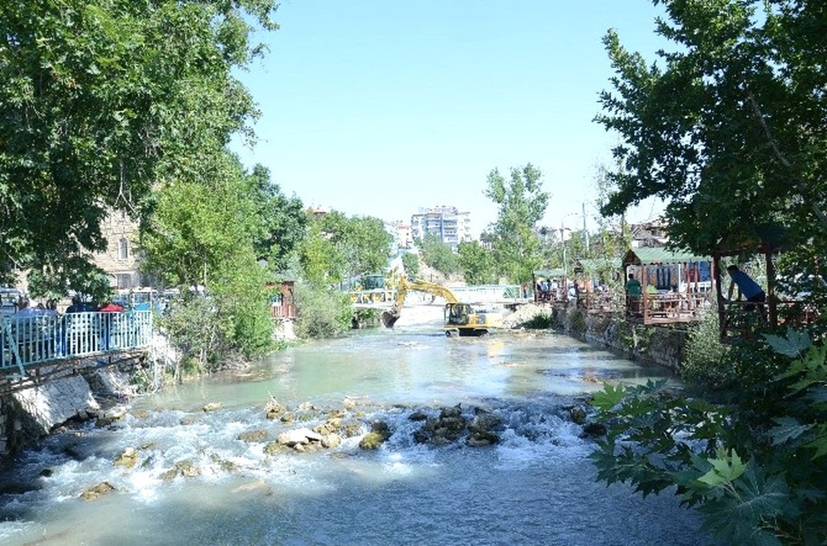 Tohma Çayı\'nda Temizleme Çalışması Yapıldı