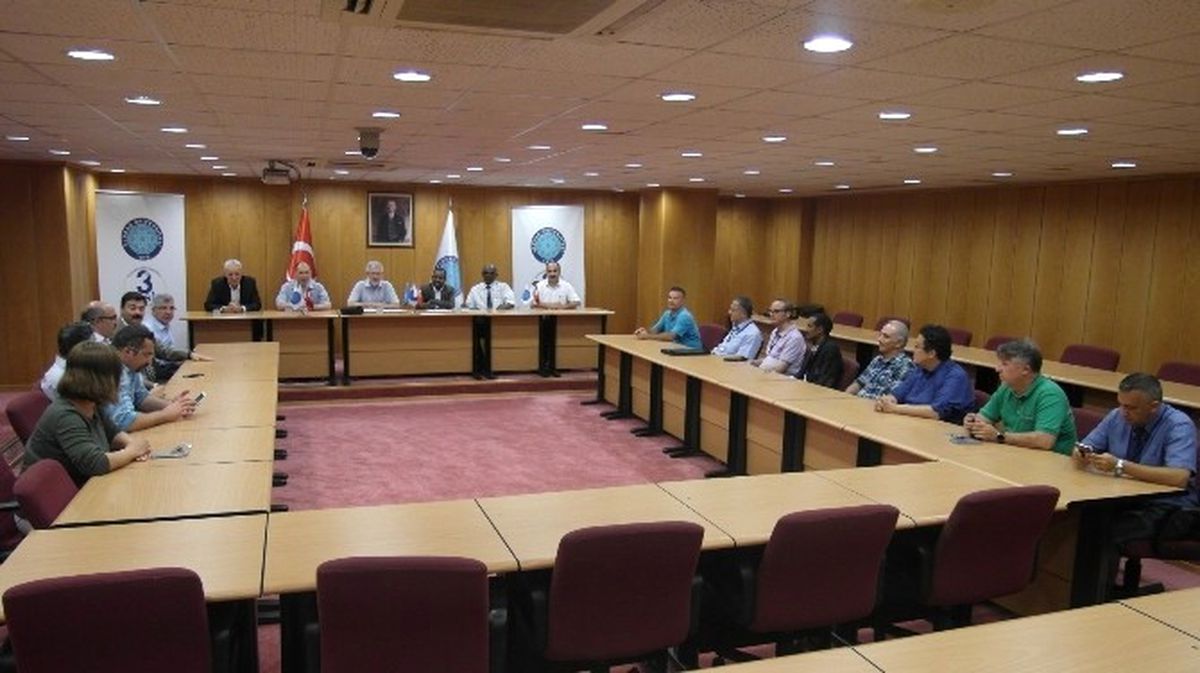 Uü\'den Frontier Üniversitesi\'ne Akademik Destek