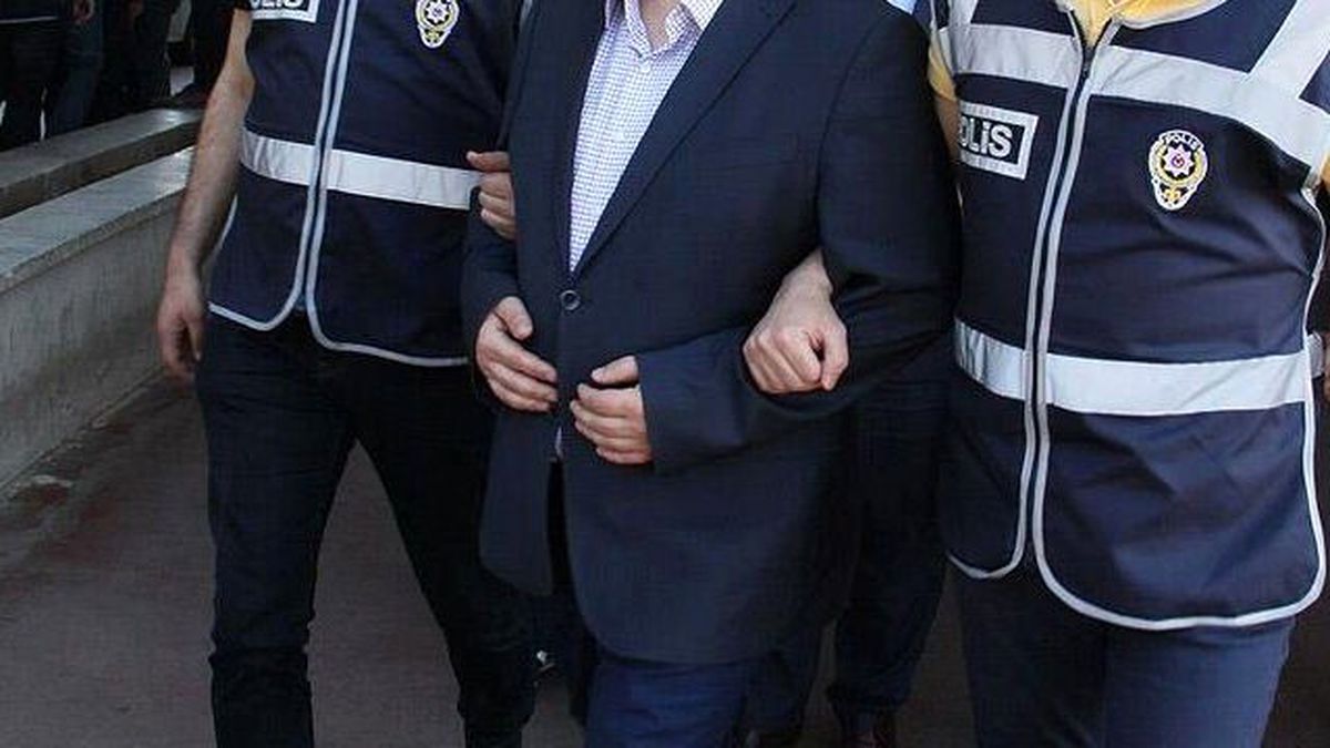 Türk Telekom'un Üst Düzey Yöneticileri FETÖ Soruşturmasından Gözaltında