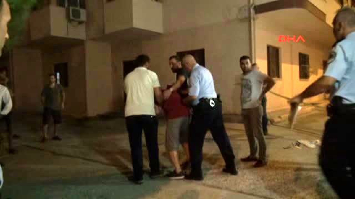Adana \'Hava Almaya\' Diye Çıktı, 13\'üncü Kattan Atlayıp Canına Kıydı