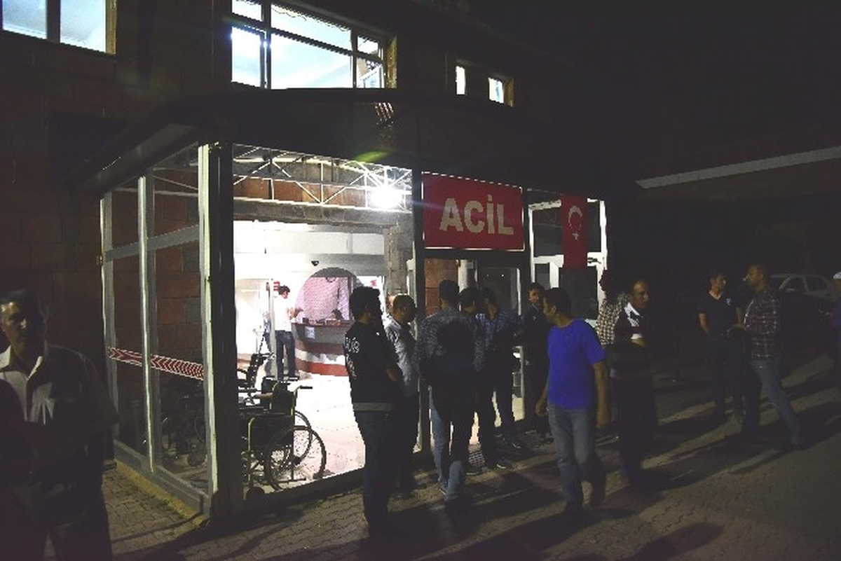 Ahlat\'ta Silahlı Kavga: 6 Yaralı