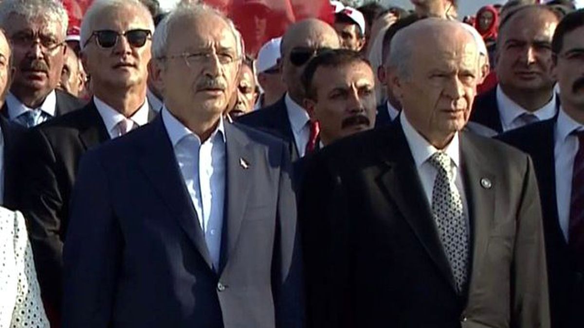 AK Parti'den Bahçeli'ye Yenikapı Jesti