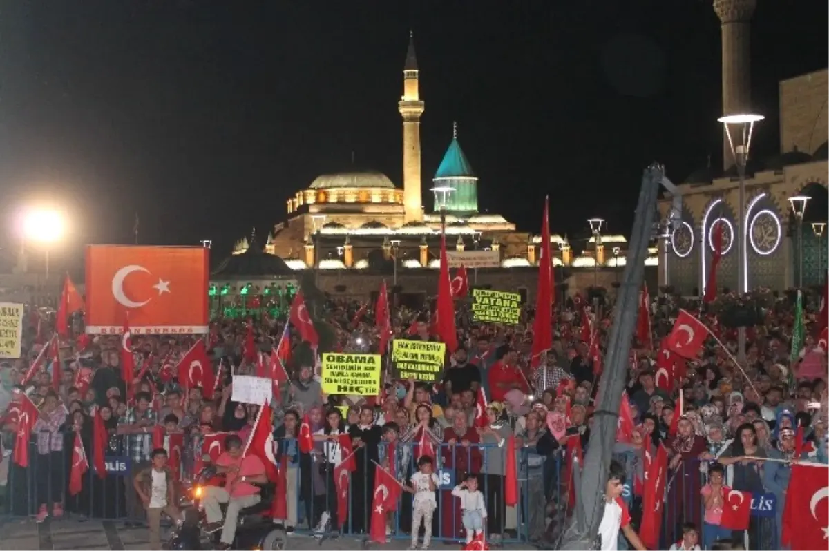 Bakan Özlü Konya\'da Demokrasi Nöbetine Katıldı