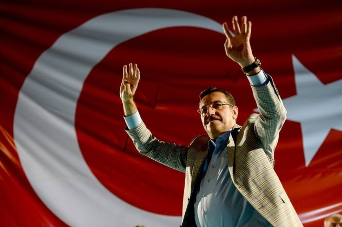 Bakan Tüfenkci Demokrasi Nöbeti\'ne Katıldı