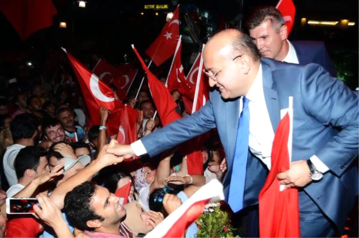 Bodrum Demokrasi Mitingi\'nde Tek Vücut Oldu