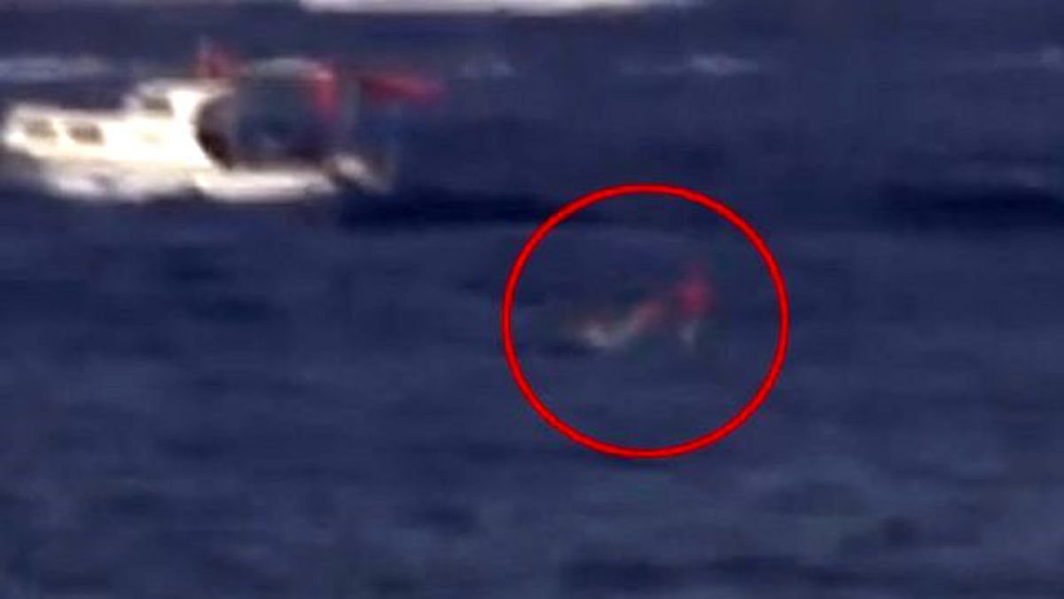 Bir Vatandaş Boğazı Yüzerek Yenikapı'ya Geldi