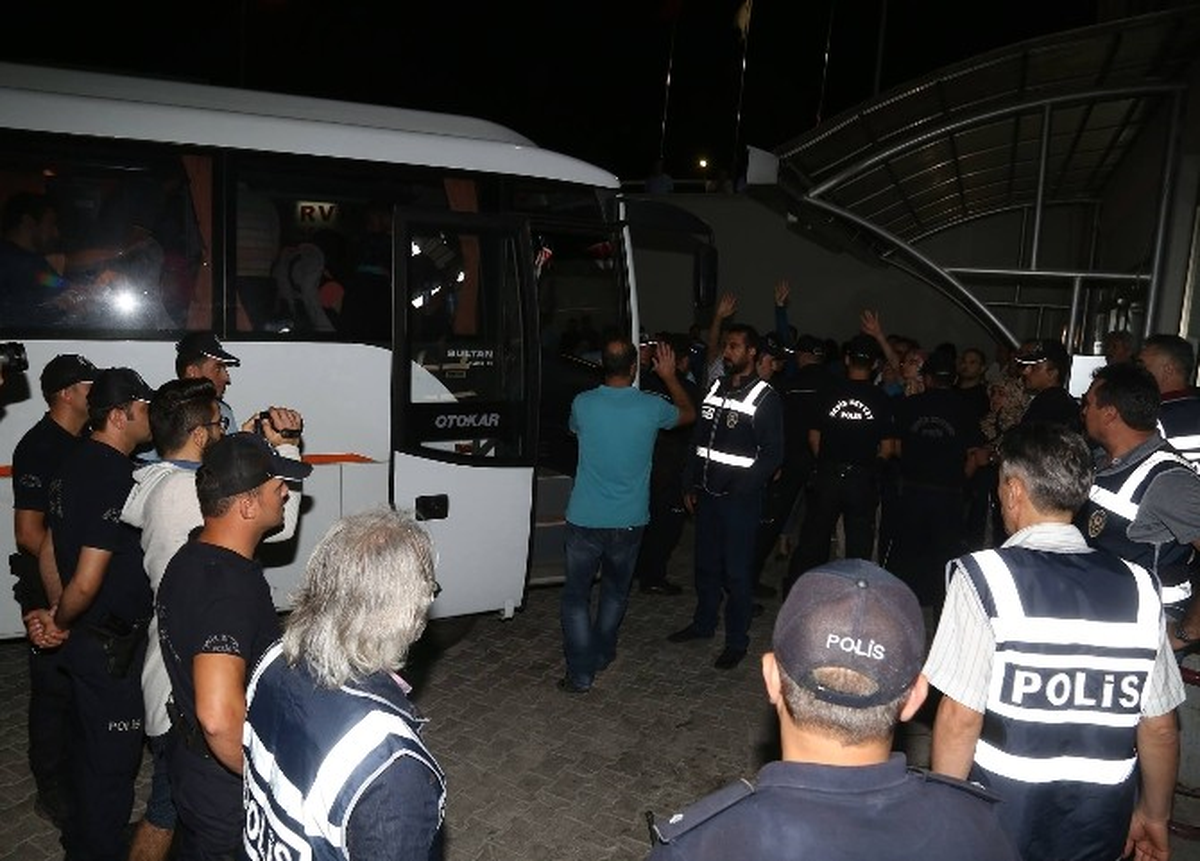 Çorum\'da Fetö Operasyonu: 18 Kişi Tutuklandı