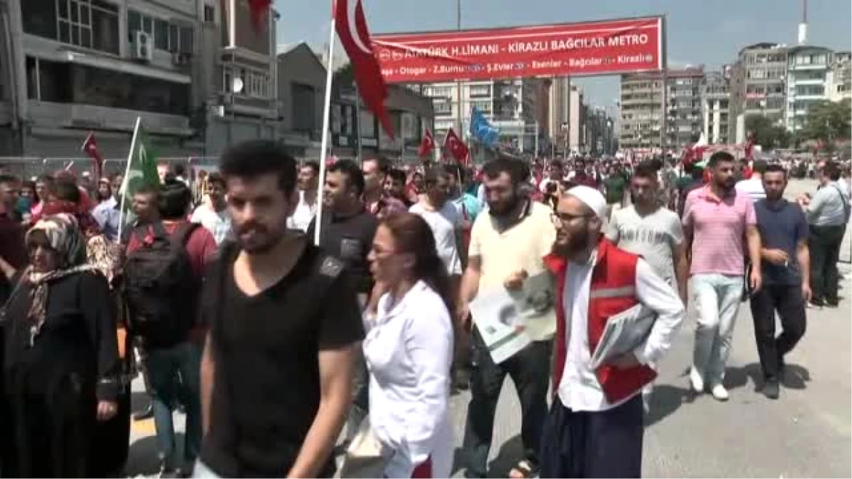 Demokrasi ve Şehitler Mitingi\'ne Doğru - Vatandaşlar Alana Alınmaya Başlandı