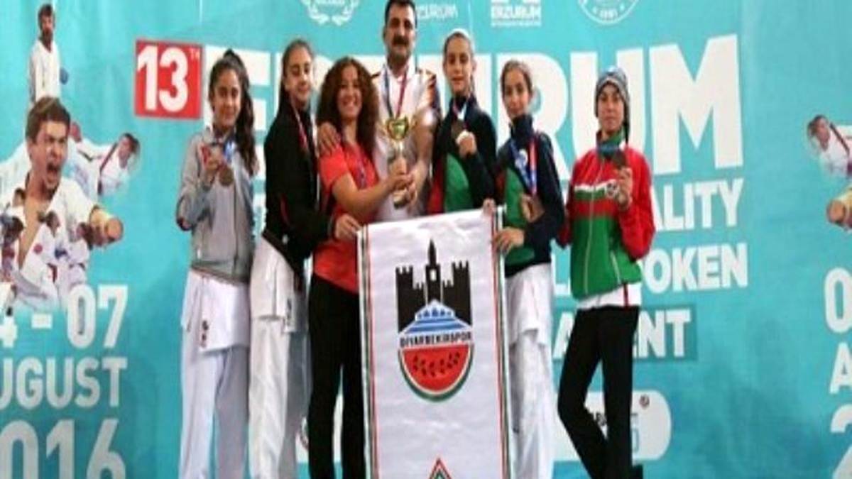 Diyarbekirspor Karatecileri Uluslararası Şampiyonada Üçüncü Oldu