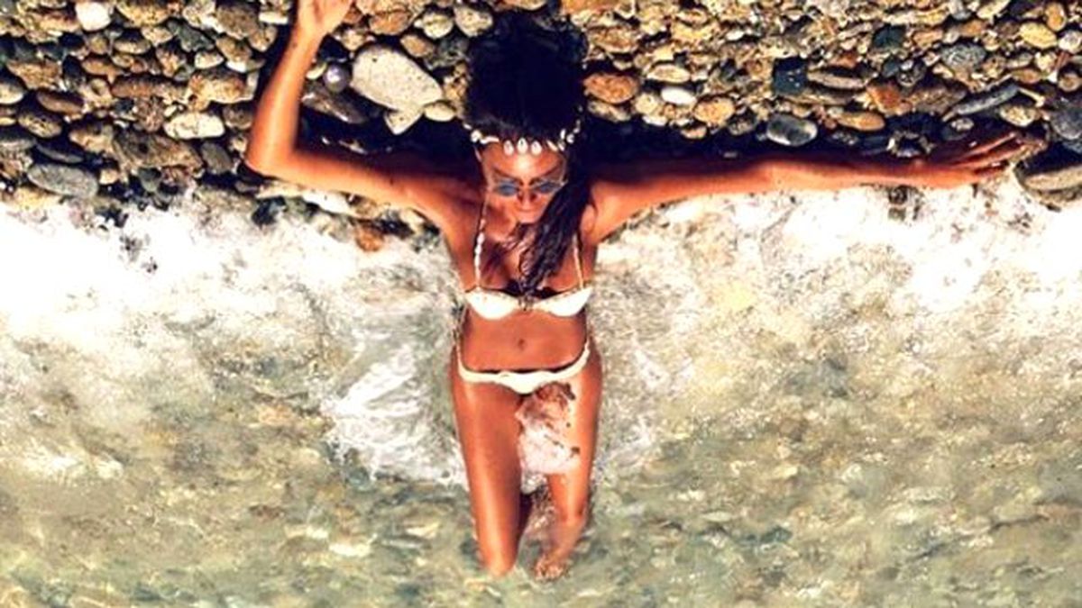 Eda Taşpınar'ın Fotoğrafı Olay Oldu