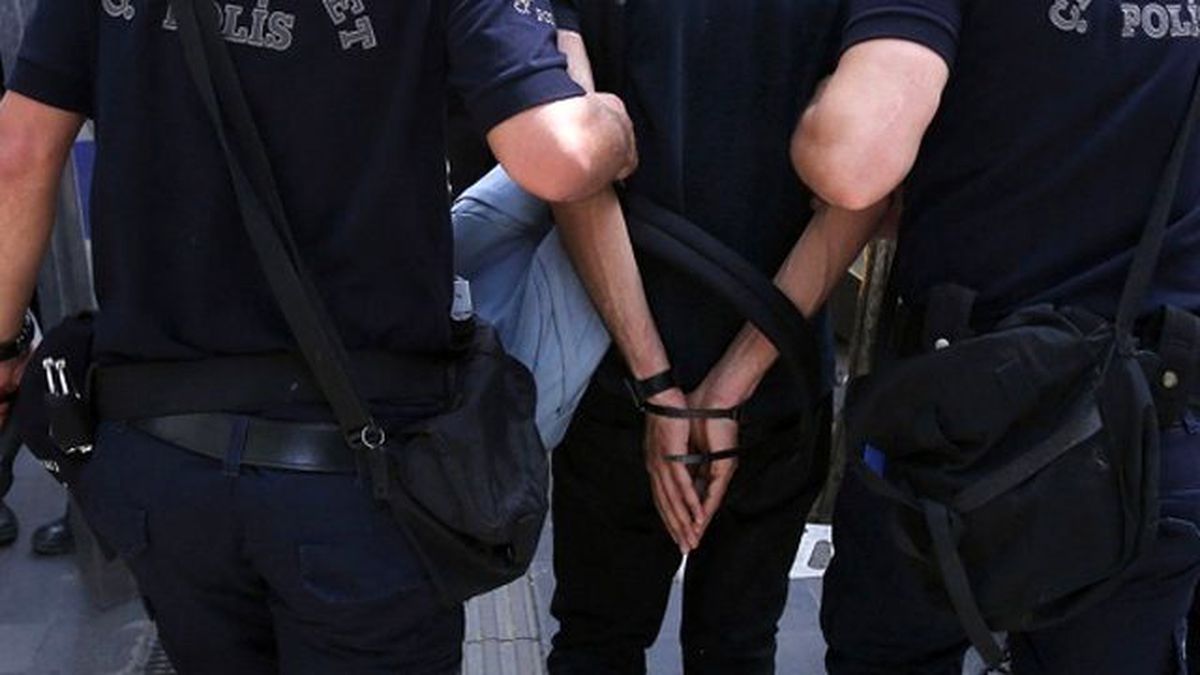 FETÖ'den 50 Emniyet Mensubu Tutuklandı