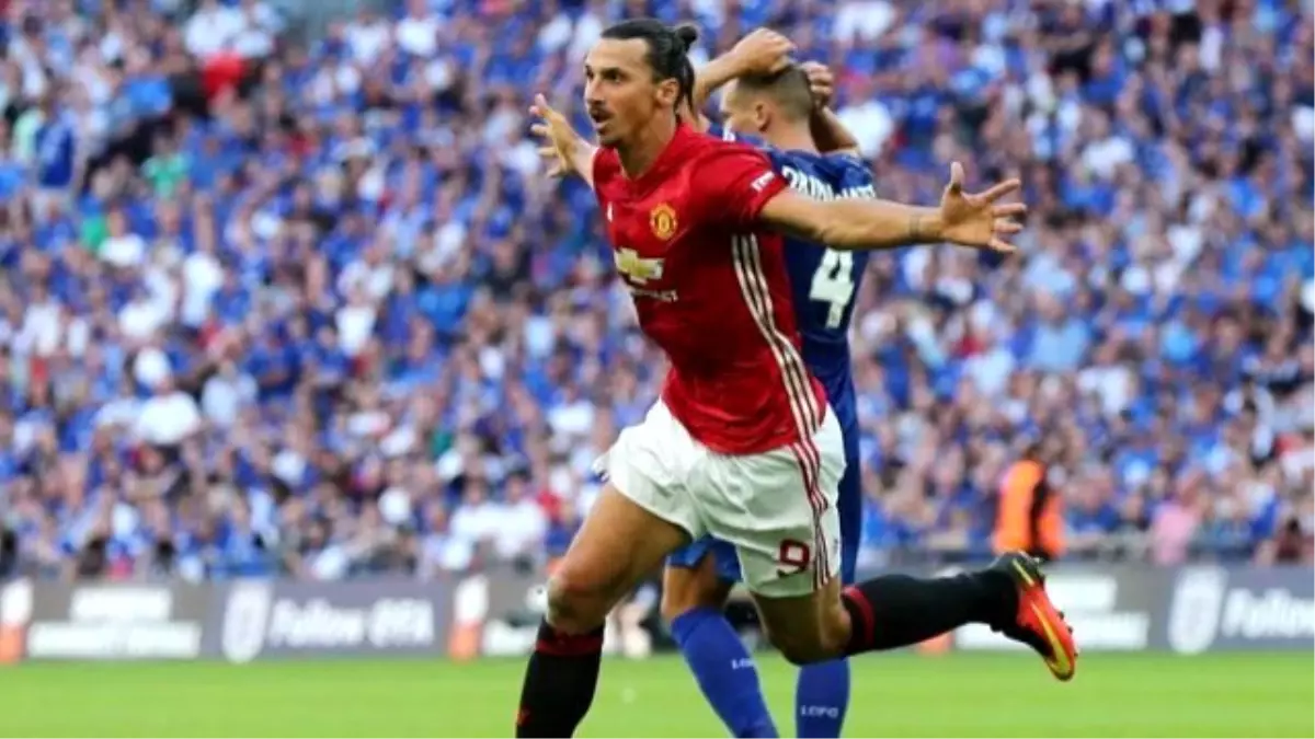 İngiltere Community Shield Kupası Manchester United\'ın