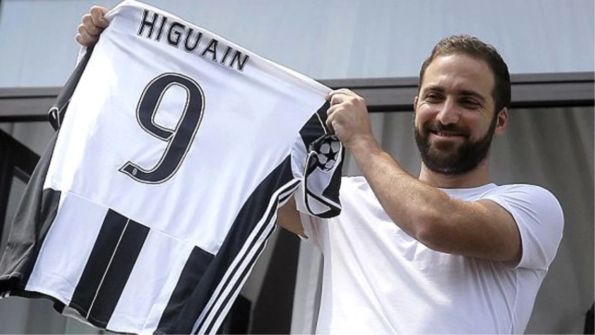 Juventus\'un Yeni Transferi Higuain\'in Göbekli Hali Çok Konuşuldu