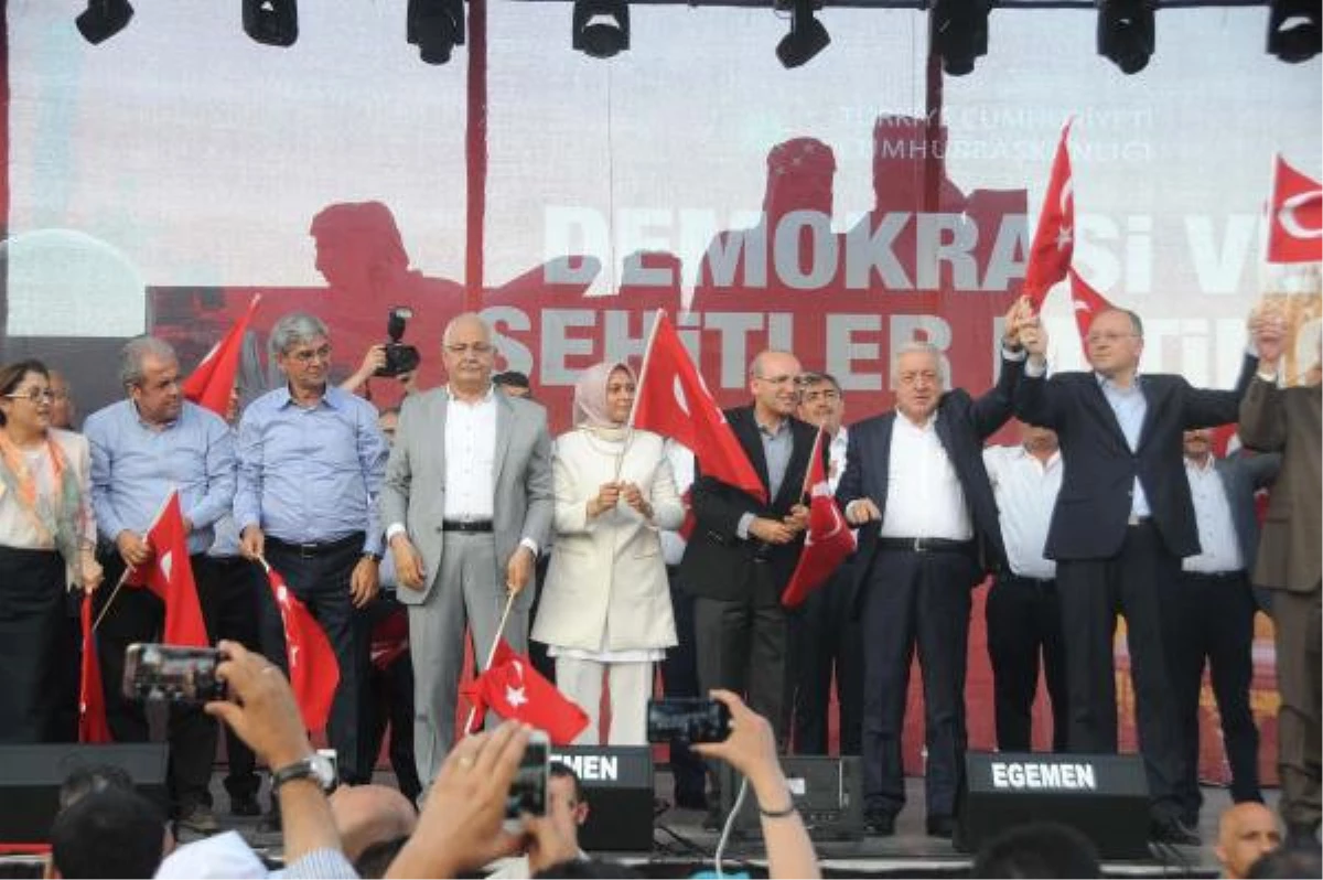 Mehmet Şimşek: Millet Demokrasi ve Namusuna Sahip Çıktı