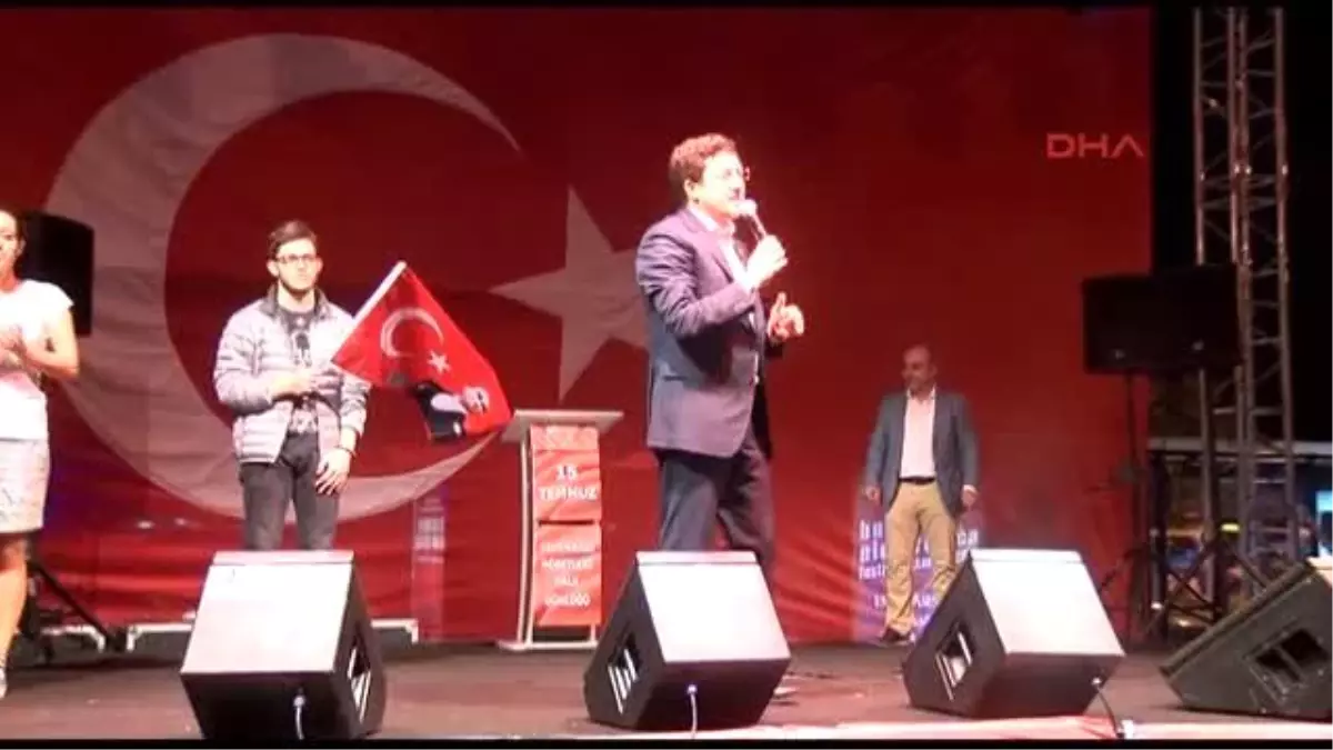 Murat Hazinedar \'Demokrasi Nöbeti\'nde Konuştu